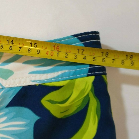 Hollister Size XL Floral Board Shorts - Picture 8 of 10
